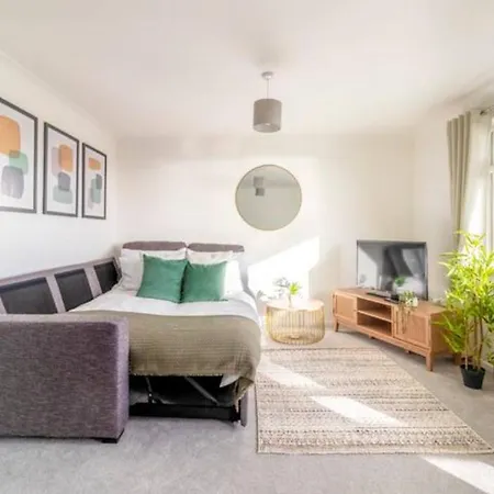 Large Sea View 2 Bedroom Sleeps 6 - Free Parking Bournemouth Exterior photo